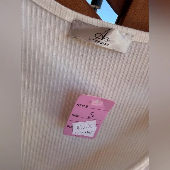 A3 Designs White 3 Tie Front Ribbed Womens Tank Top - Picture 2 of 4